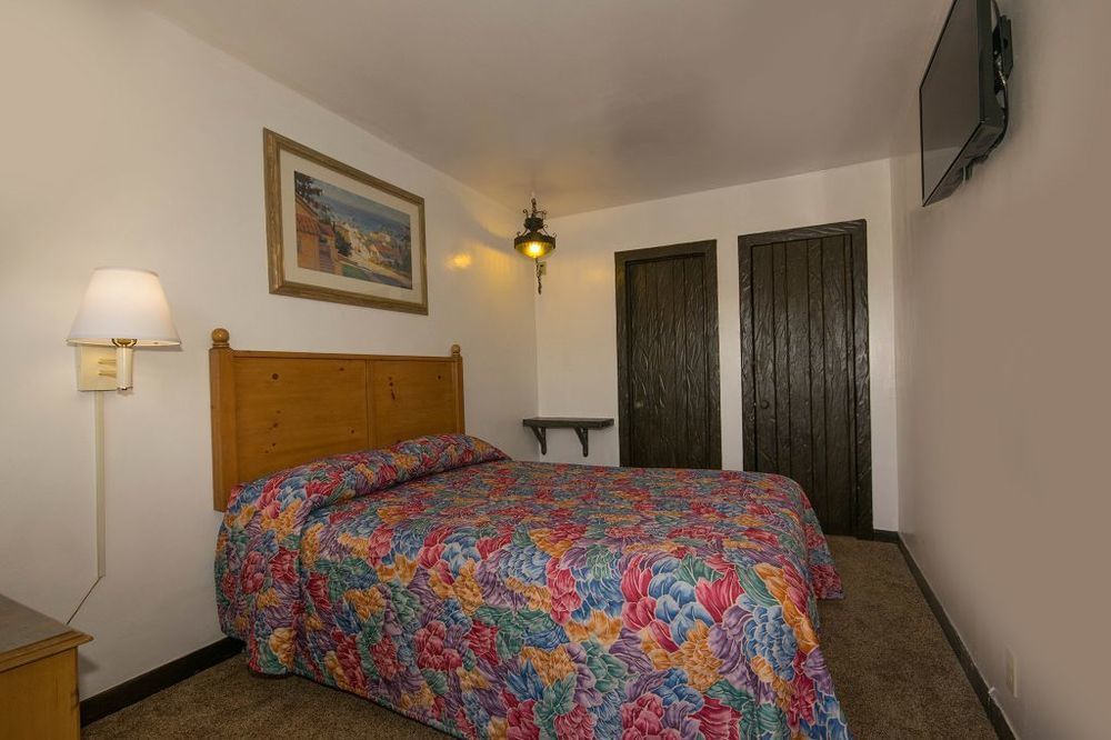 Scandia Motel Κάρλσμπαντ Εξωτερικό φωτογραφία